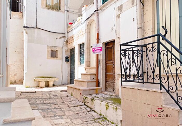 Casa monolocale in vendita in Via Gradini Putignano, Putignano