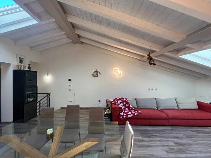 Casa con 6 locali in vendita in Via Giuseppe Giusti, Fidenza