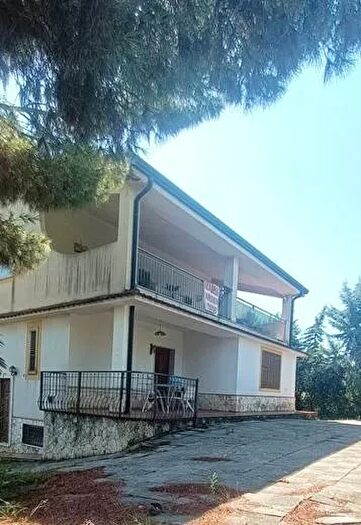 Casa con 7 locali in vendita in Contrada Niscima Caltanissetta, Caltanissetta