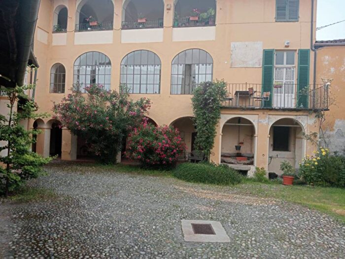 Appartamento con 6 locali in affitto in Via Maero, Manta