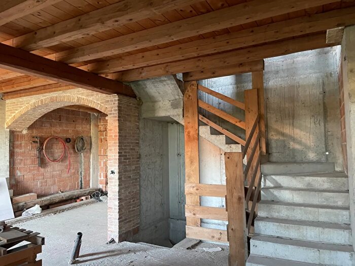 Casa con 6 locali in vendita in Via Rossini, Asolo