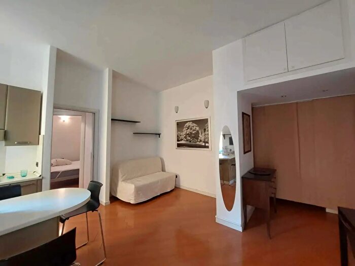 Appartamento monolocale in affitto in Via Emilio Morosini, Milano