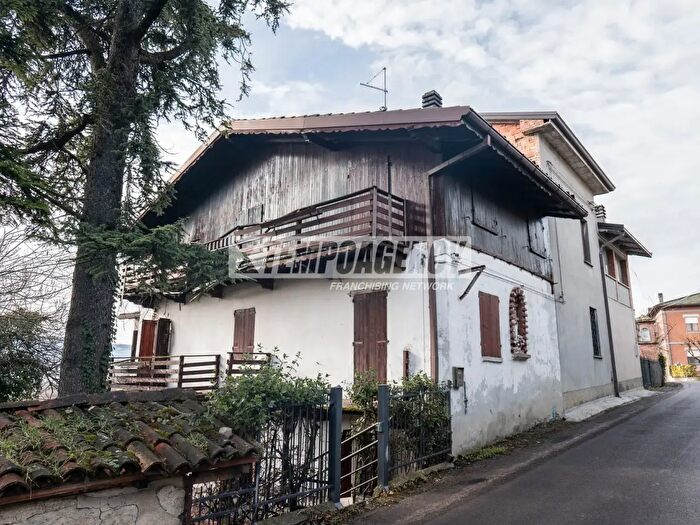 Appartamento quadrilocale in vendita in Via Torre, Prignano Sulla Secchia
