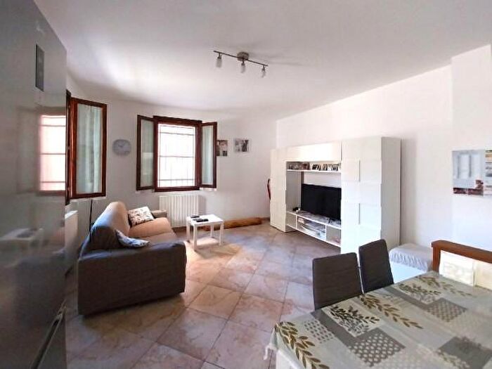 Appartamento trilocale in vendita in Via Andrea Costa, Finale Emilia