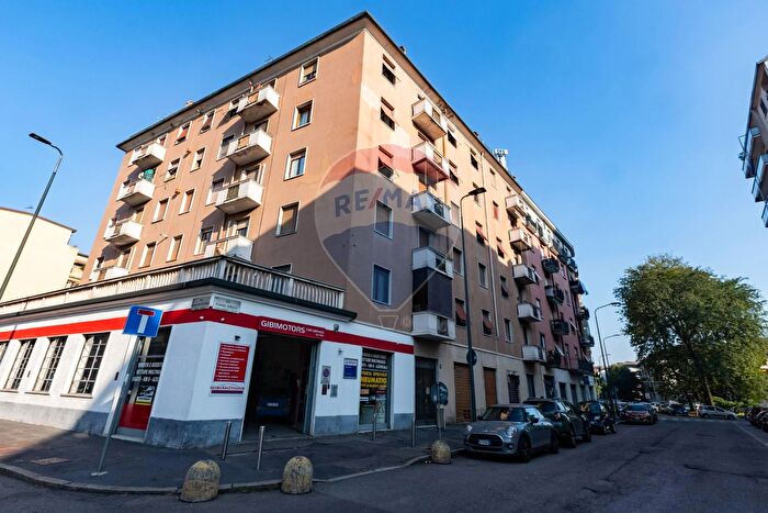 Appartamento bilocale in vendita in Via Flavio Ando, Milano