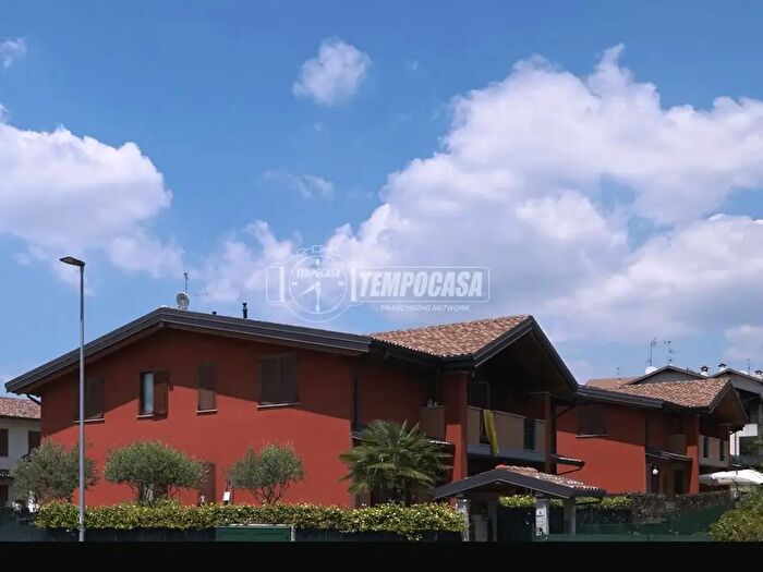 Casa trilocale in vendita in Via Clemente Larghi, Bregnano