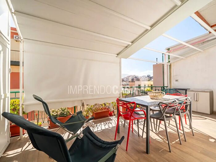 Appartamento trilocale in vendita in Via Agostino Inveges, Palermo