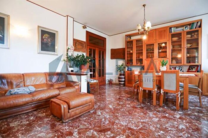 Appartamento quadrilocale in vendita in Via Quattordici, Cesena