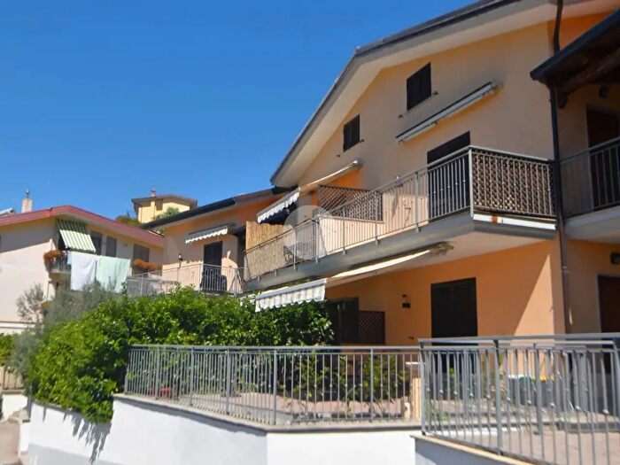 Appartamento trilocale in vendita in Via Papa Giovanni XXIII, Prignano Cilento