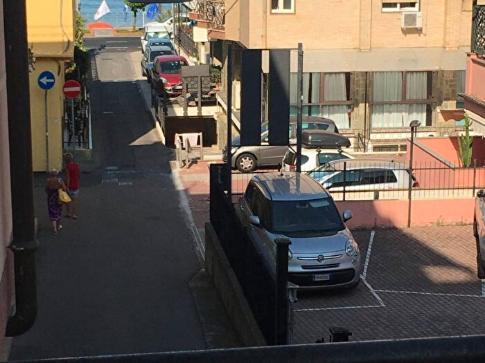 Appartamento bilocale in affitto in Via Asti, Laigueglia