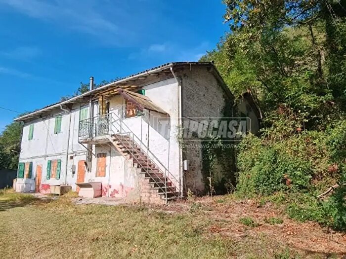 Casa con 6 locali in vendita in Via Piave, Zola Predosa