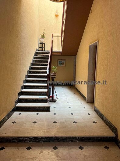 Casa con 7 locali in vendita in Mazara Del Vallo