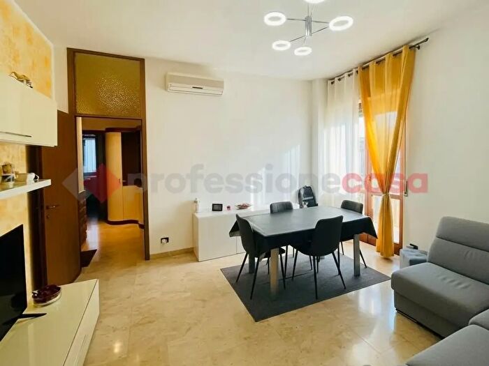Appartamento trilocale in vendita in Via Carlo Porta, Legnano