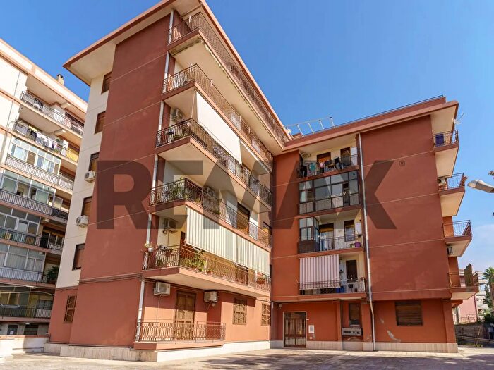 Appartamento con 5 locali in vendita in Via Pietra dell'Ova, Tremestieri Etneo