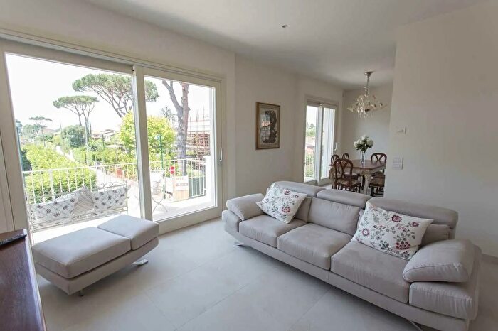 Appartamento bilocale in affitto in Via Ammiraglio Morin a, Forte Dei Marmi