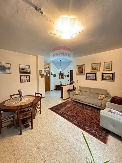 Appartamento quadrilocale in vendita in Pavia