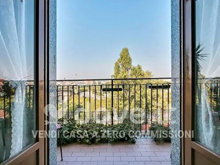 Appartamento trilocale in vendita in Via Tofane, Milano