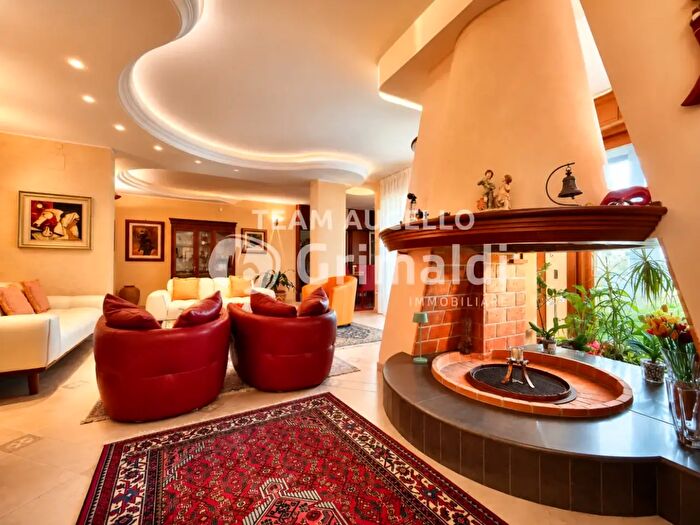 Appartamento con 8 locali in vendita in Via Panoramica, Salerno