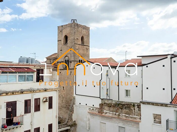 Appartamento monolocale in vendita in Via Porta di Castro, Palermo