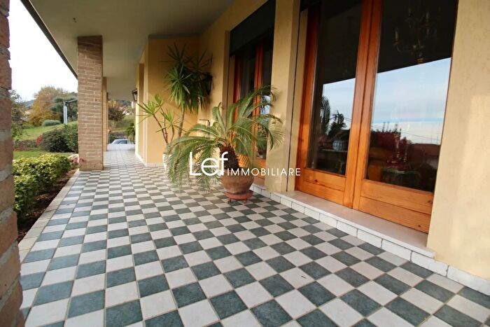 Casa con 5 locali in vendita in Farra Di Soligo