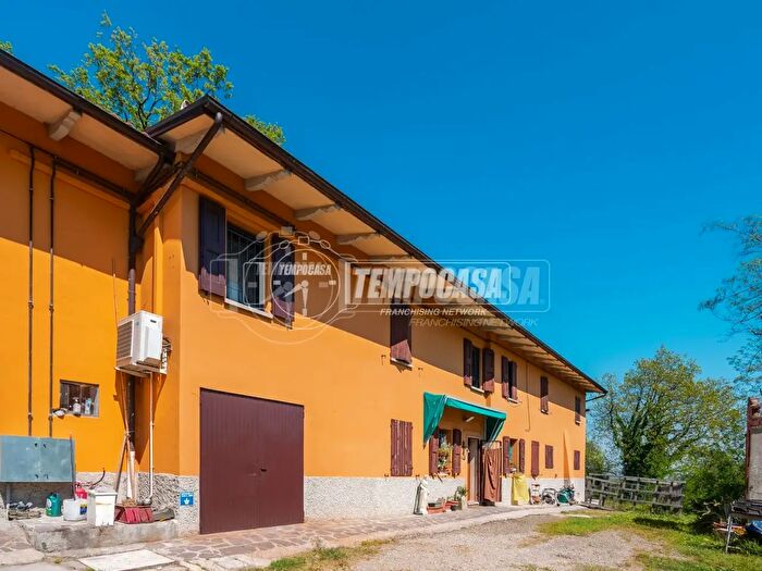 Casa con 5 locali in vendita in Ozzano DellEmilia