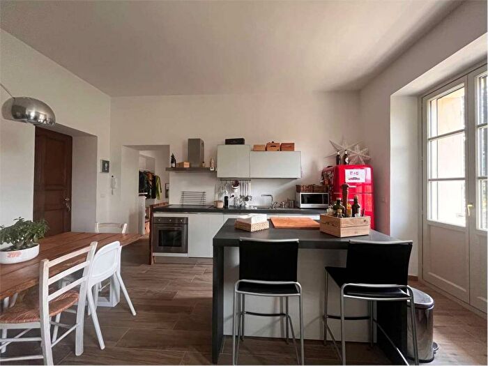 Appartamento trilocale in affitto in piazza Frajria, Tabona Borgo Nuovo, Pinerolo
