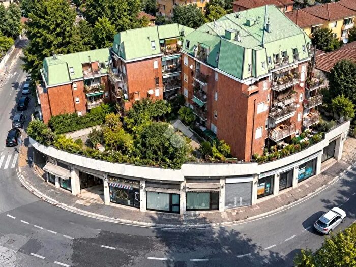 Appartamento trilocale in vendita in Via a Galli, Calolziocorte