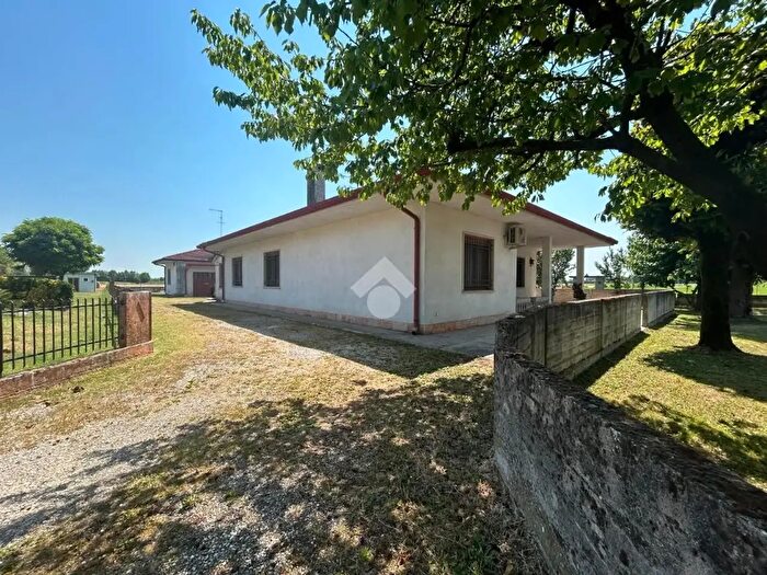 Casa quadrilocale in vendita in Gazzo Veronese