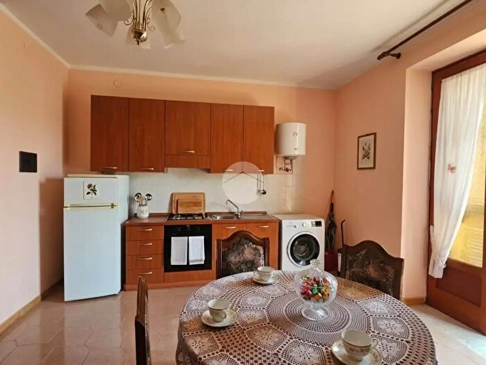 Casa trilocale in vendita in Via Nicola Palermo, Montesarchio