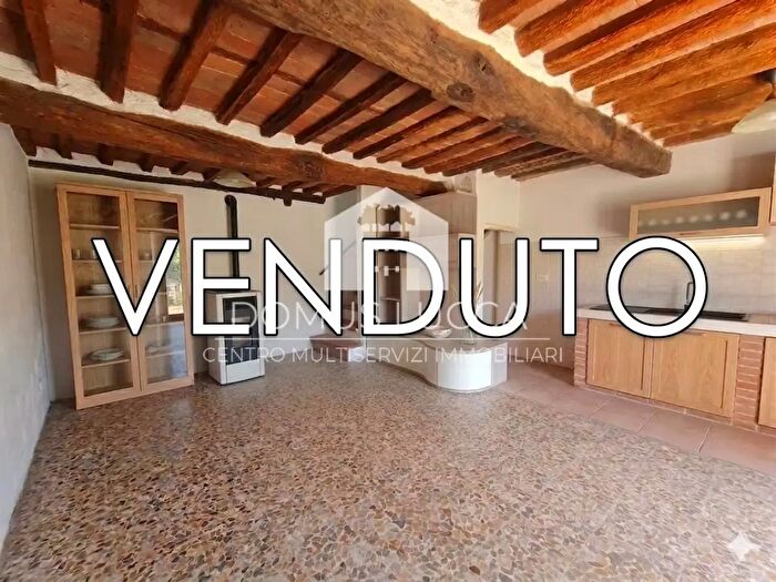 Casa con 11 locali in vendita in Capannori