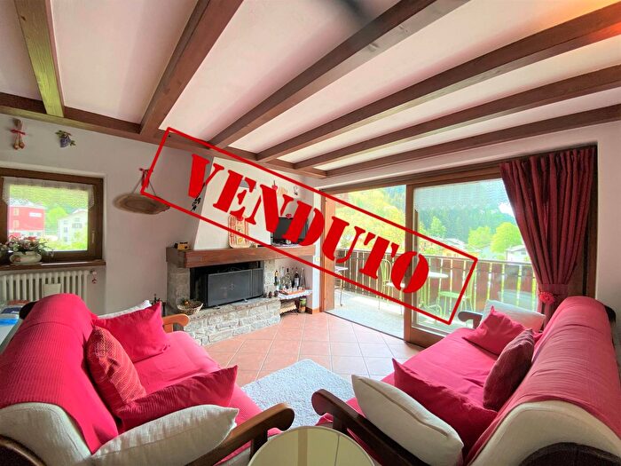 Appartamento bilocale in vendita in Via Giavere, Campodolcino