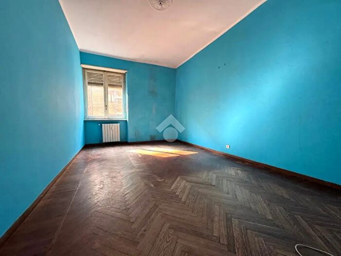 Appartamento trilocale in vendita in Via Nizza, Torino