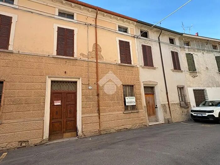 Casa con 8 locali in vendita in Via Guglielmo Oberdan, Bagnacavallo