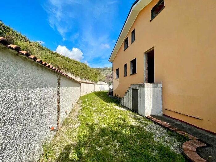 Casa quadrilocale in vendita in Via Fratta, Santa Marina