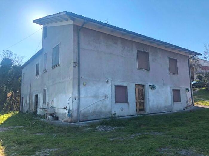Casa con 6 locali in vendita in Via Maiella, Casalincontrada