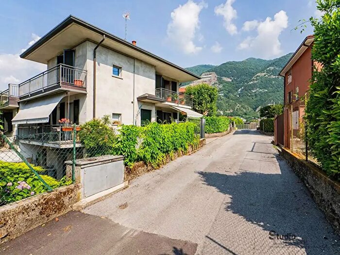 Casa con 5 locali in vendita in Via Giotto, Cesana Brianza