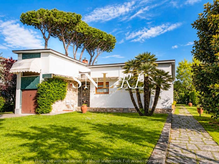 Casa con 6 locali in affitto in Via Nino Bixio, Centro, Forte dei Marmi