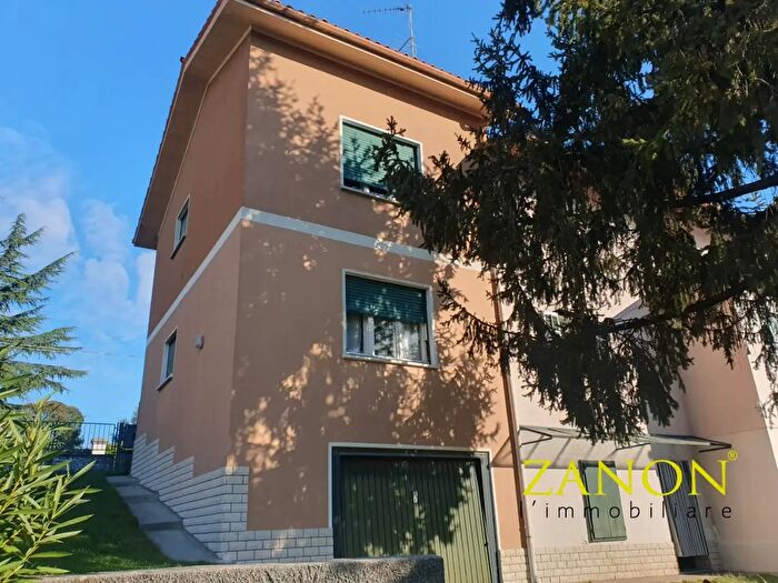 Casa con 11 locali in vendita in Via Roma, Gradisca D'Isonzo