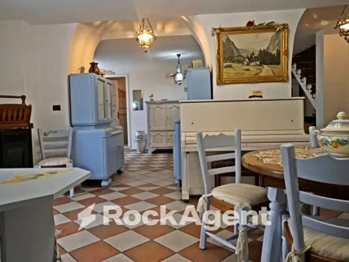 Appartamento trilocale in vendita in Via Casalnuovo, Montescaglioso