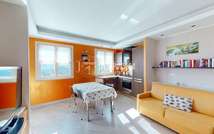 Appartamento trilocale in vendita in Via Giuseppe Mazzini, Magliolo