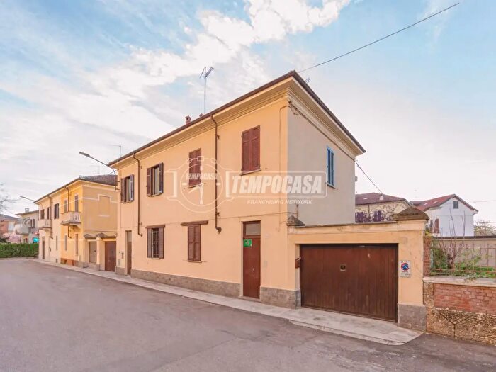 Casa con 5 locali in vendita in Via Bruno Buozzi, Voghera