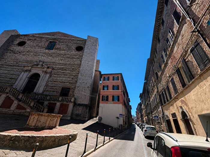 Appartamento trilocale in affitto in Corso Camillo Benso di Cavour, Centro Storico, Perugia