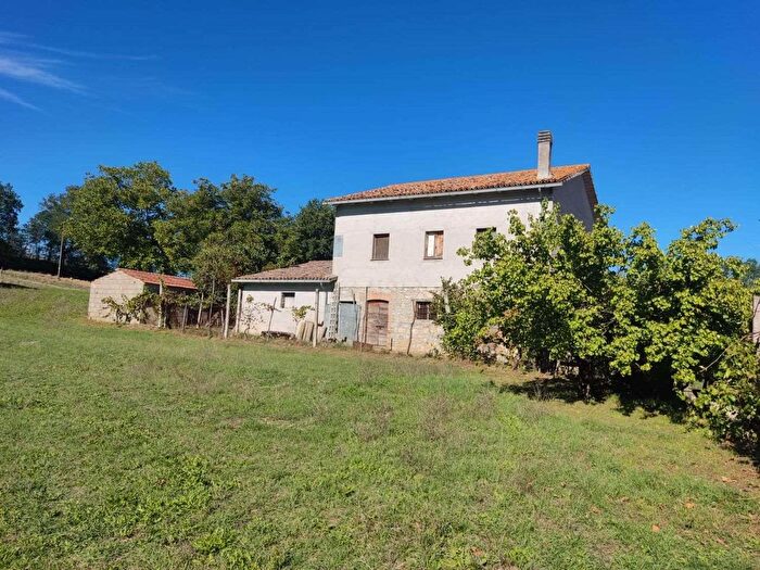 Casa con 5 locali in vendita in Loc Mulino SantAngelo, Todi