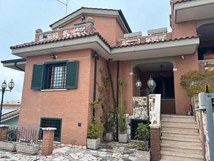 Casa con 5 locali in vendita in Via Madonna della Pace, Guidonia Montecelio
