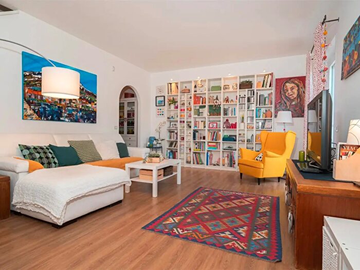 Casa con 6 locali in vendita in Via Gabriele d'Annunzio, Trecastagni