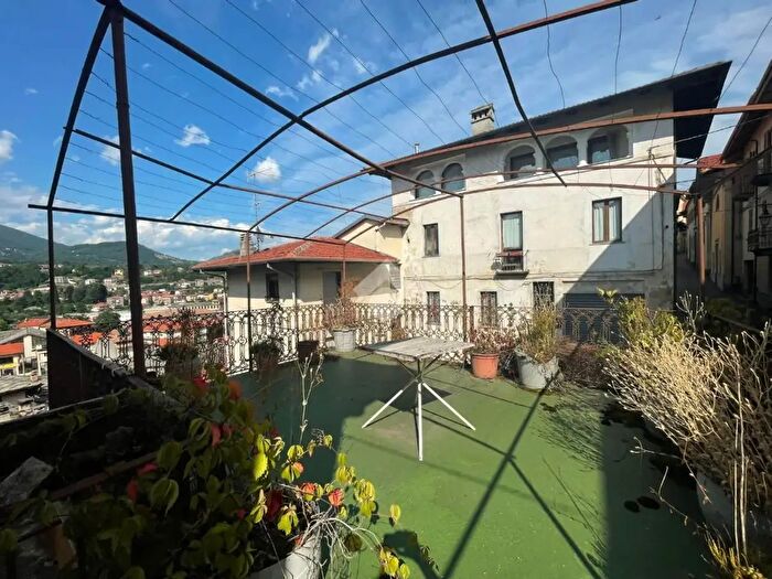 Casa con 5 locali in vendita in Via S G Bosco, Lanzo Torinese