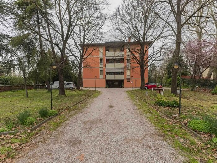 Appartamento quadrilocale in vendita in Via Carreggiata, Molinella