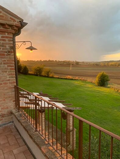 Casa con 13 locali in affitto in Via Casino Pulini, Montemarciano