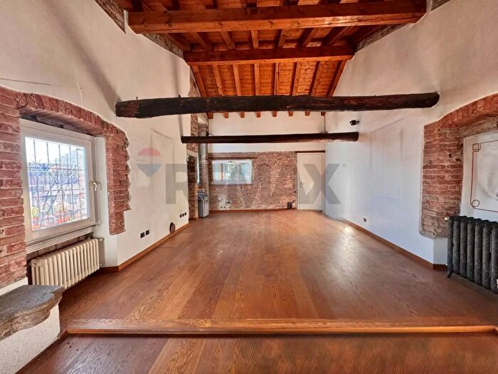 Casa con 8 locali in vendita in Cso Cavour, Brescia