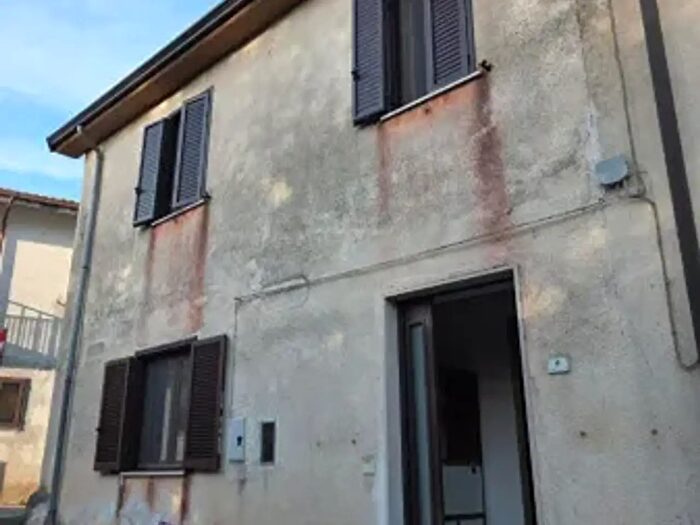 Casa con 5 locali in vendita in Piazza Cesare dAndrea, SantAngelo Dei Lombardi
